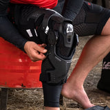Knee Brace X-Frame Hybrid
