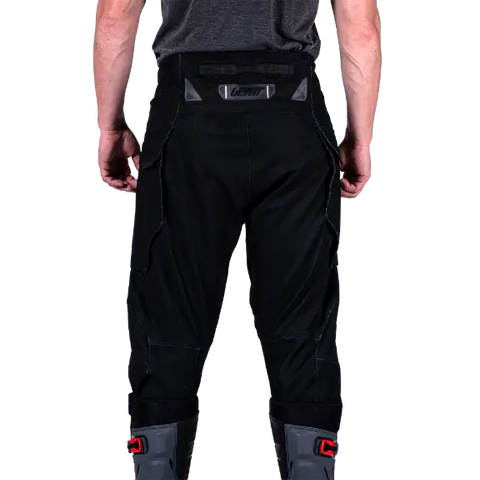Pantaloni Leatt MTB 4.0 – Per Mountain Bike, Trail, Downhill, Materiale Elastico Ventilato, Taglio Precurvato, Protezioni Integrate, Comodi E Tecnici